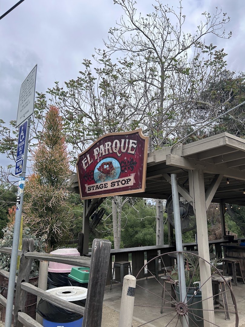 Front view of El Parque in Fallbrook.